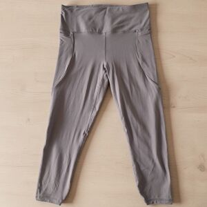Under Armour Infuse Purple Taupe Fitted Capri Leggings